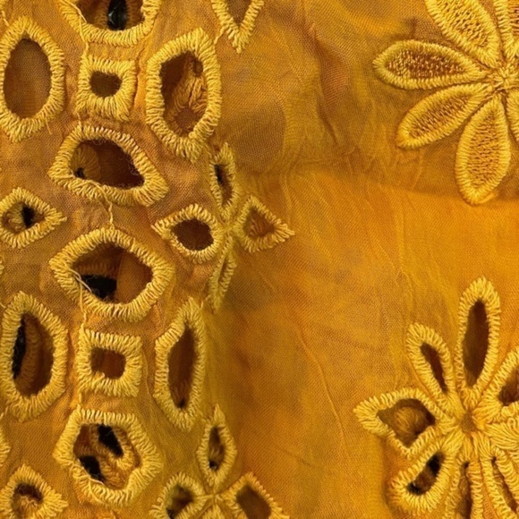 NWT Johnny Was Short Sleeve Eyelet Top Size Large - Picture 13 of 16